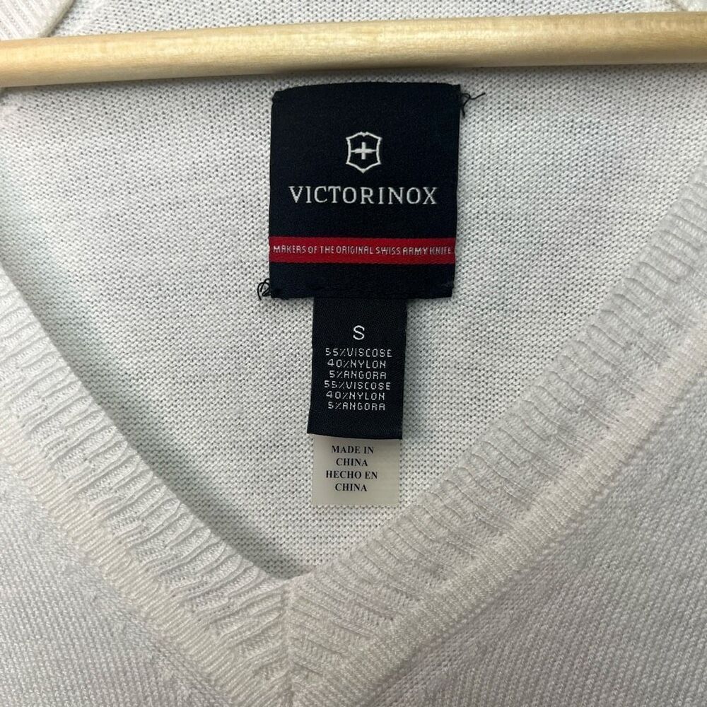 Victorinox Swiss Army‎ Women’s White V-Neck Size Small - Picture 15 of 16